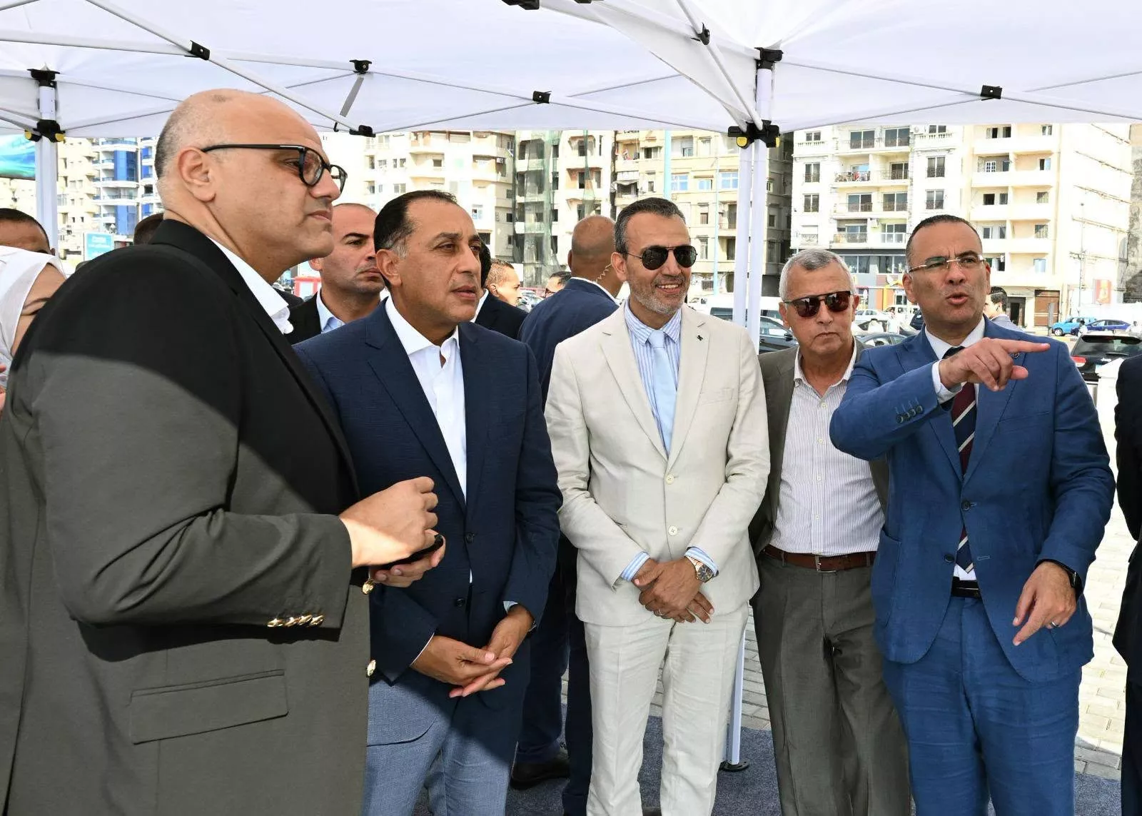 رئيس مجلس الوزراء يتفقد مشروع تطوير كورنيش الإسكندرية 