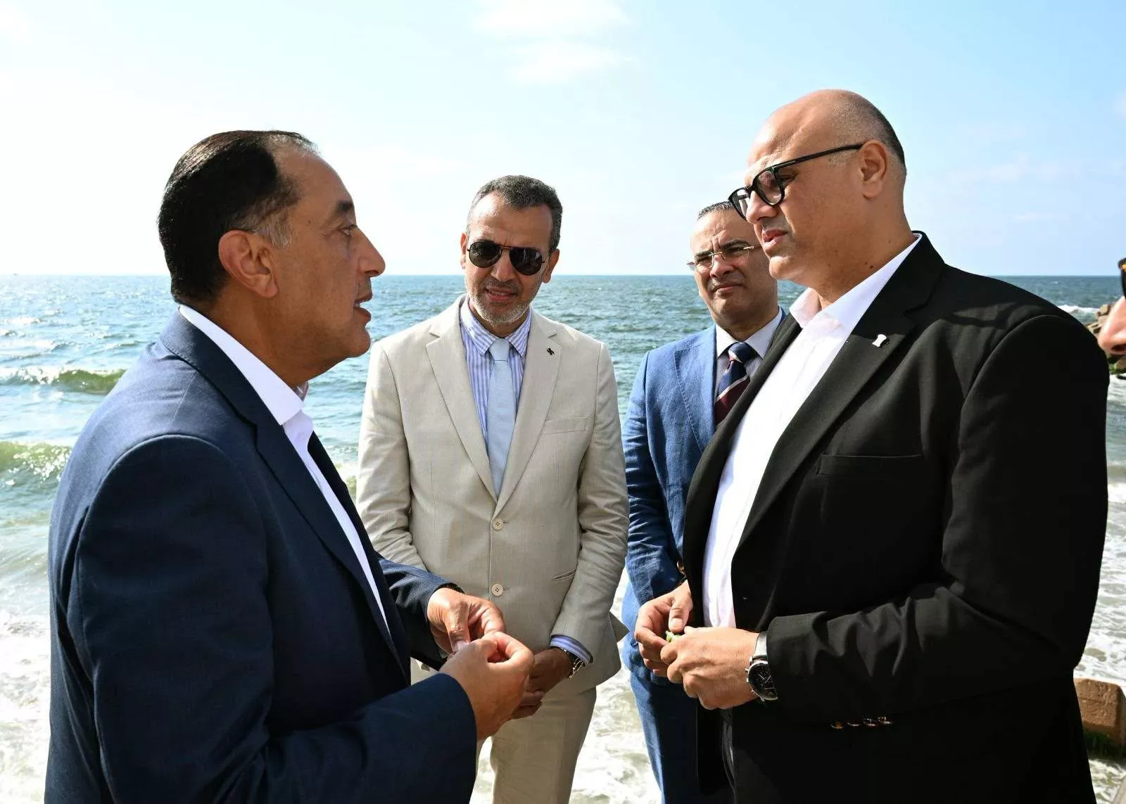 رئيس مجلس الوزراء يتفقد مشروع تطوير كورنيش الإسكندرية 