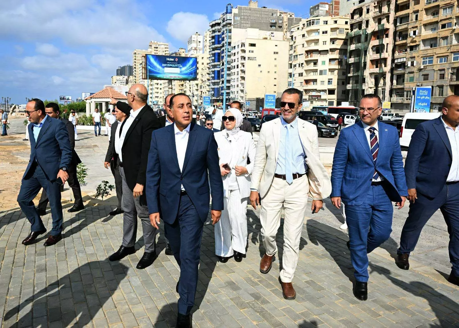 رئيس مجلس الوزراء يتفقد مشروع تطوير كورنيش الإسكندرية 