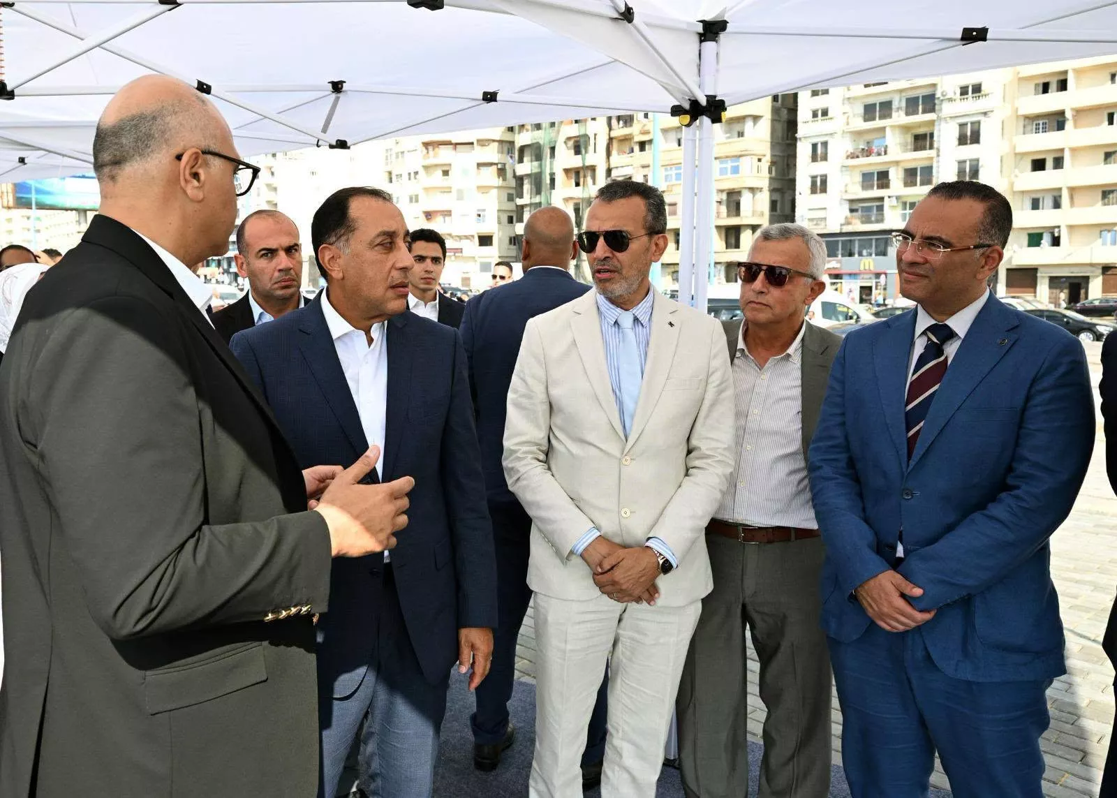 رئيس مجلس الوزراء يتفقد مشروع تطوير كورنيش الإسكندرية 