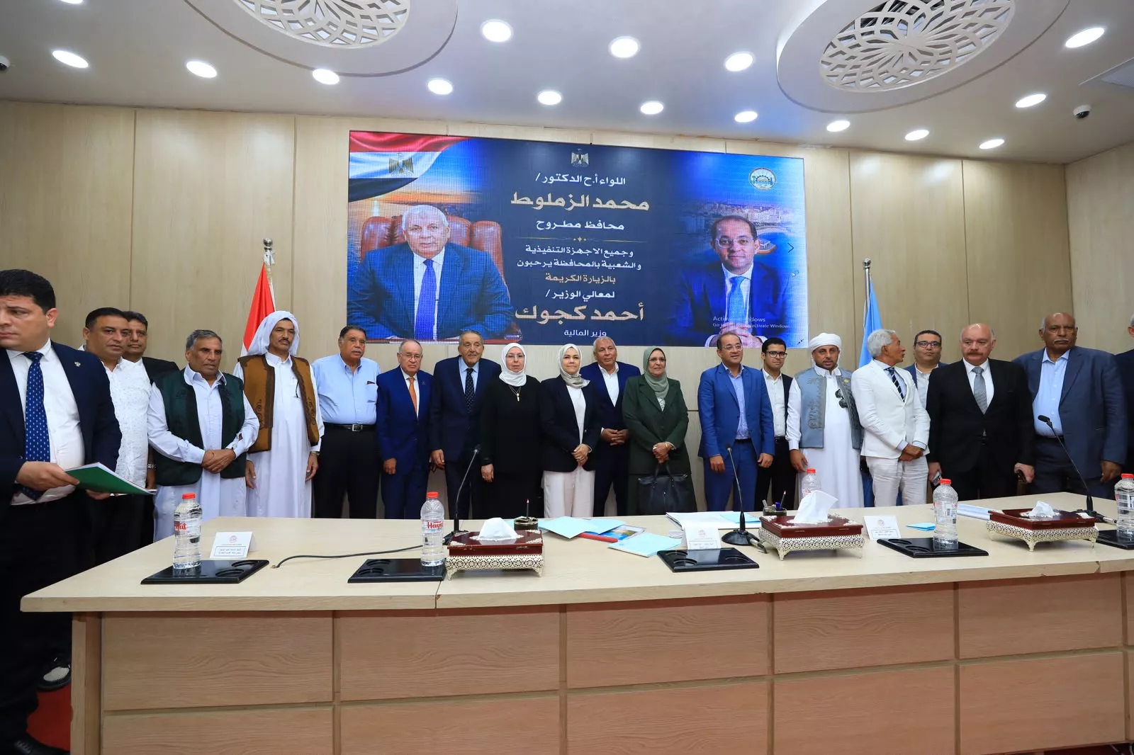 وزير المالية في حوار مفتوح مع رئيس اتحاد الغرف التجارية