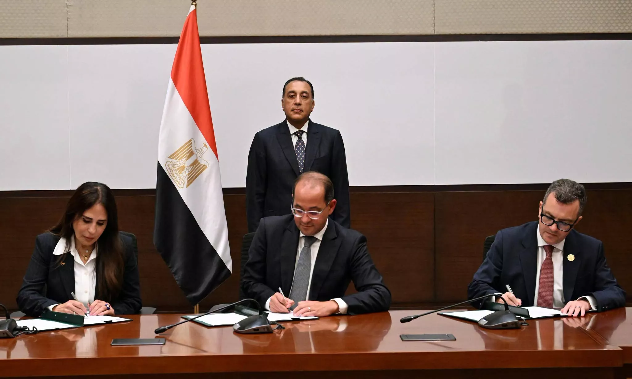 مدبولى يشهد إنجازا تاريخيا جديدا بتوقيع اتفاقية تسوية مديونية الوطنية للإعلام