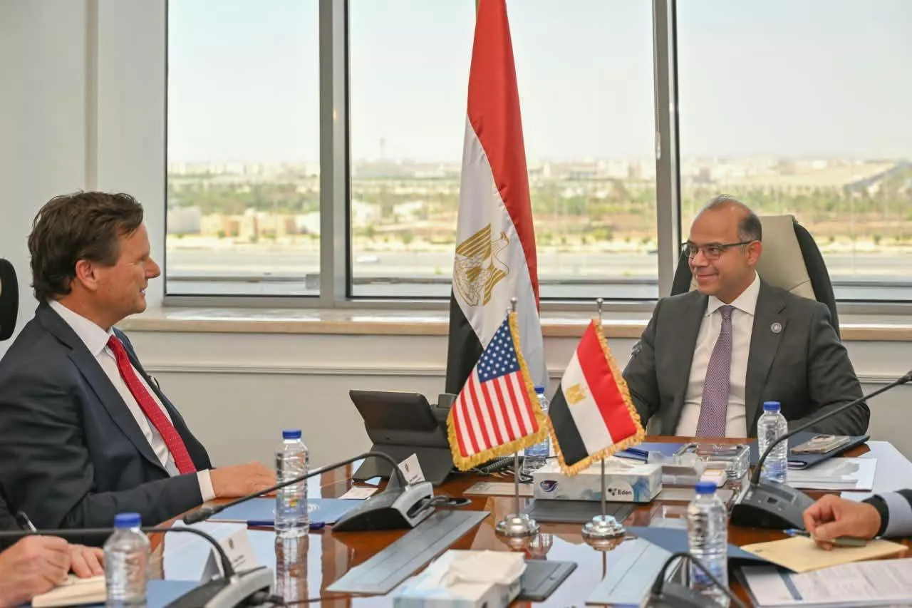 وزير الاستثمار يلتقي نائب مساعد وزير التجارة الأمريكي