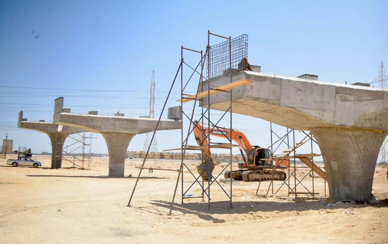 وزيرة الإسكان تتابع مستجدات ملفات العمل والمشروعات بمدينة السويس الجديدة