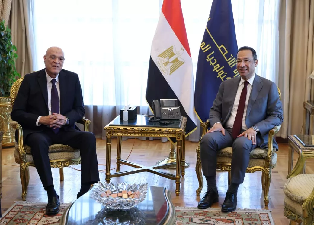وزير الاتصالات وتكنولوجيا المعلومات يجتمع مع رئيس هيئة قضايا الدولة