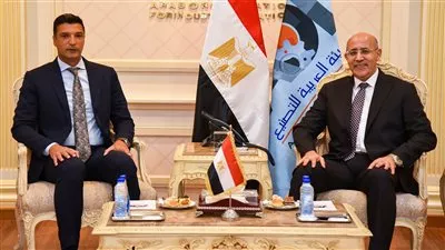مباحثات حكومية لتعميق التصنيع المحلي وتوطين التكنولوجيا