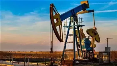 النفط يواصل المكاسب مع تجدد الضربات بين أمريكا وإيران.. وبرنت فوق 95 دولاراً