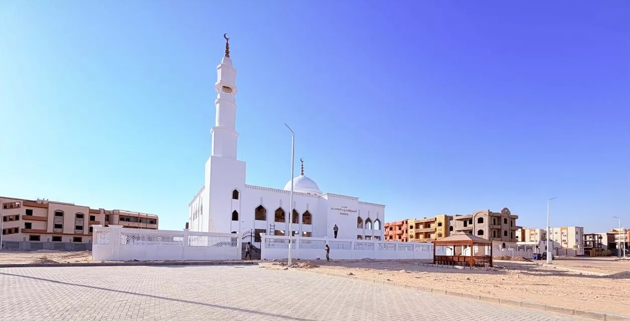 المشروعات والخدمات بمدينتي قنا والمنيا الجديدتين