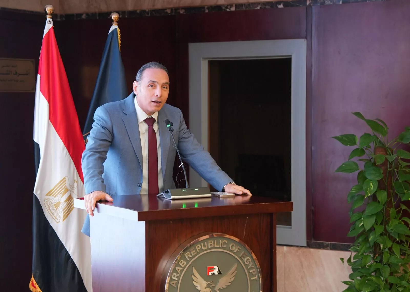 الدكتور إسلام عزام رئيس الهيئة العامة للرقابة المالية