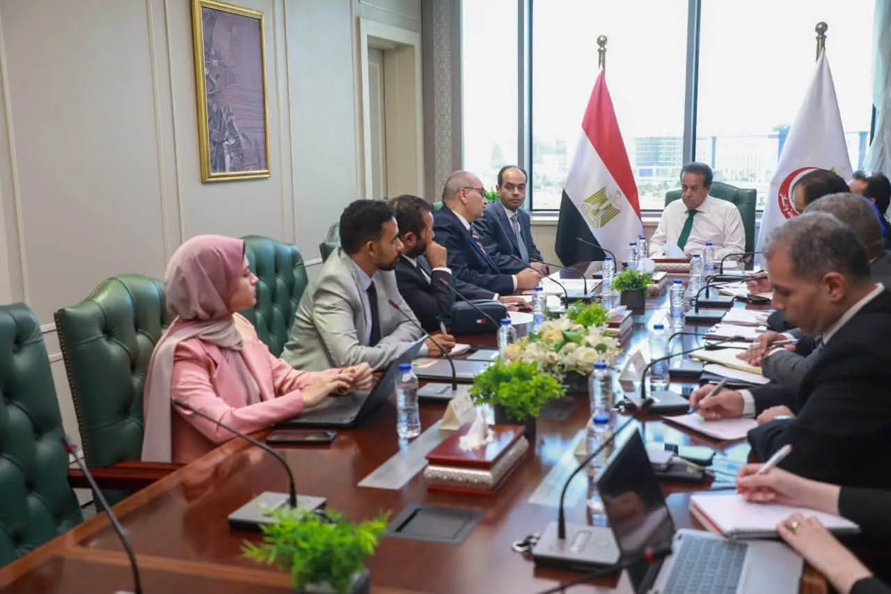 وزير الصحة يبحث مستجدات إنشاء مجمع للأجهزة التعويضية والأطراف الصناعية