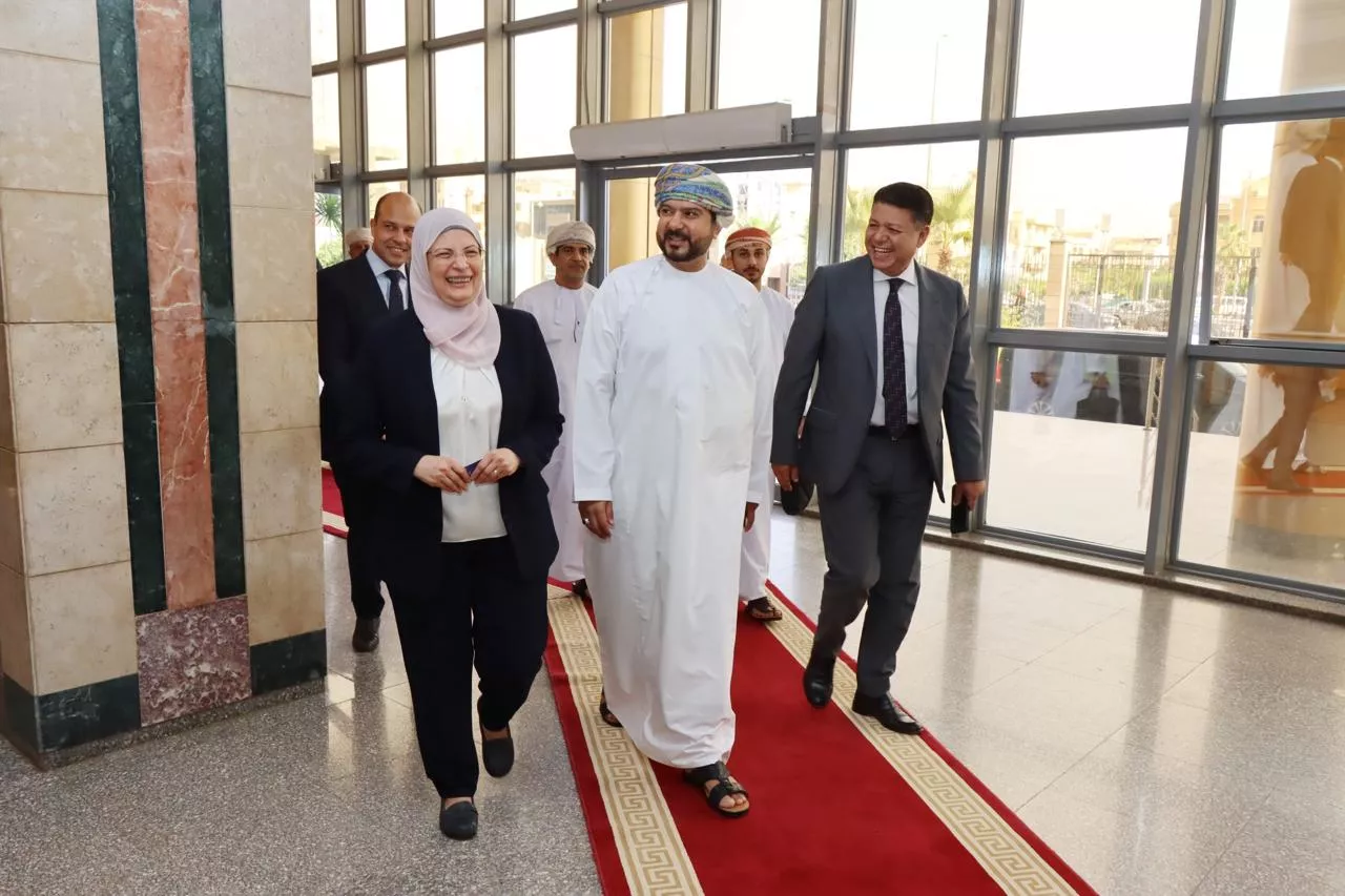 رئيس التنمية الصناعية تستقبل وفداً عُمانياً
