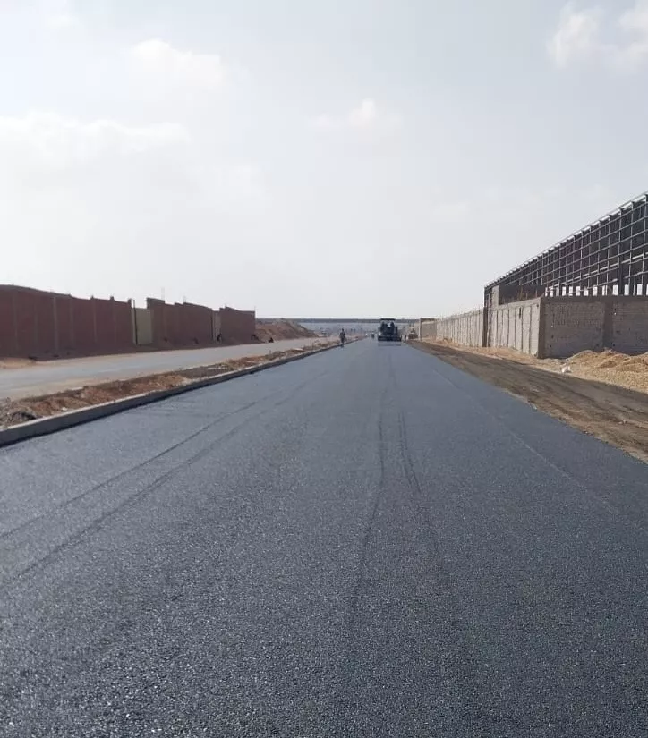مشروعات تطوير الطرق بمدينة العاشر من رمضان