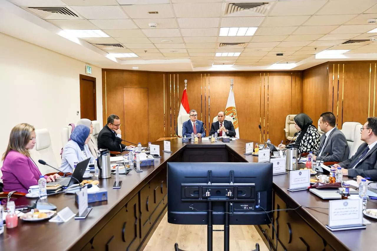 بحث سبل تعزيز التعاون بين وزيرا العمل والتخطيط