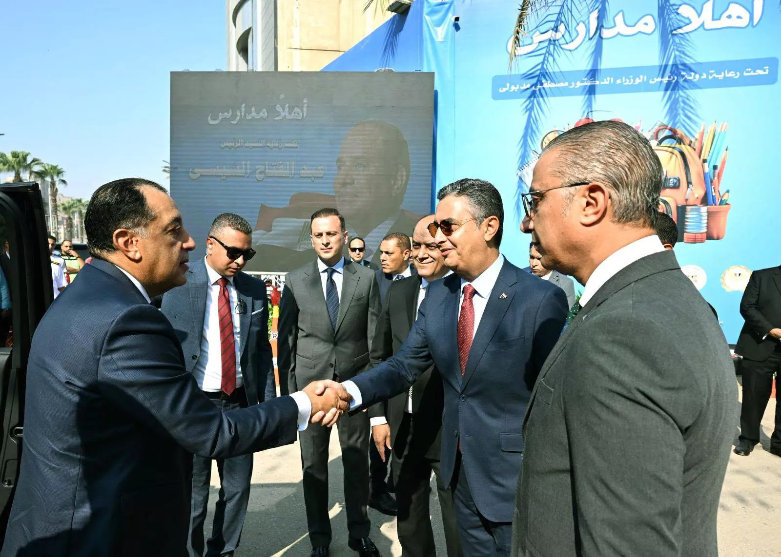 رئيس الوزراء يفتتح المعرض الرئيسي لأهلًا مدارس بمحافظة الجيزة