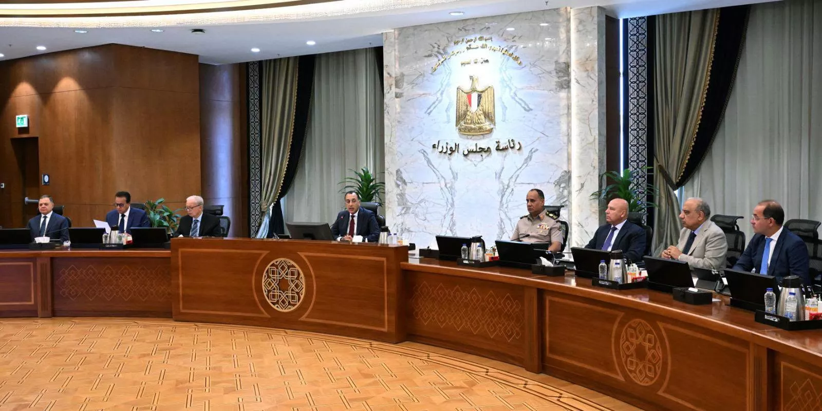 رئيس الوزراء يترأس الاجتماع الأسبوعي للحكومة