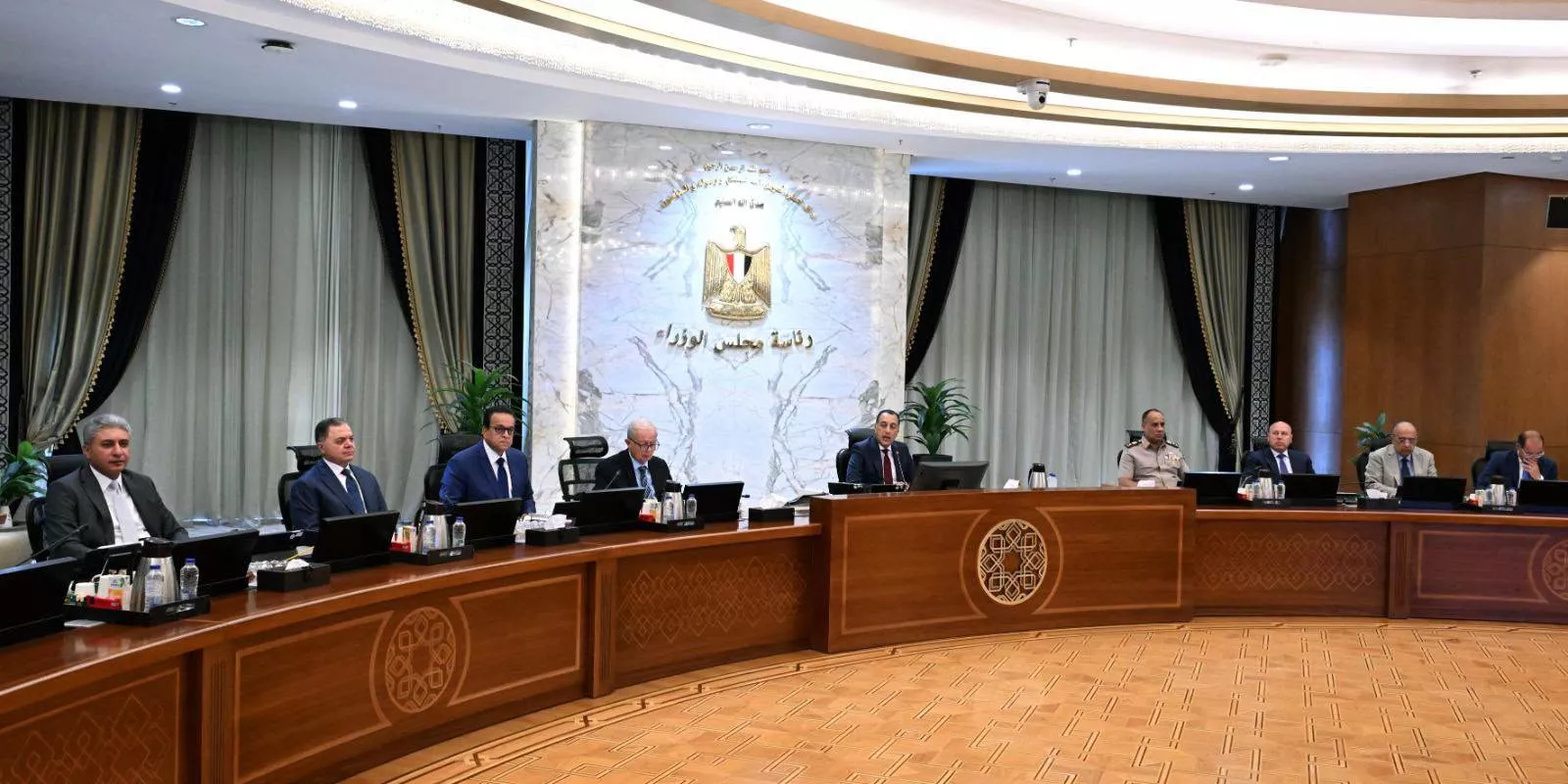 رئيس الوزراء يترأس الاجتماع الأسبوعي للحكومة