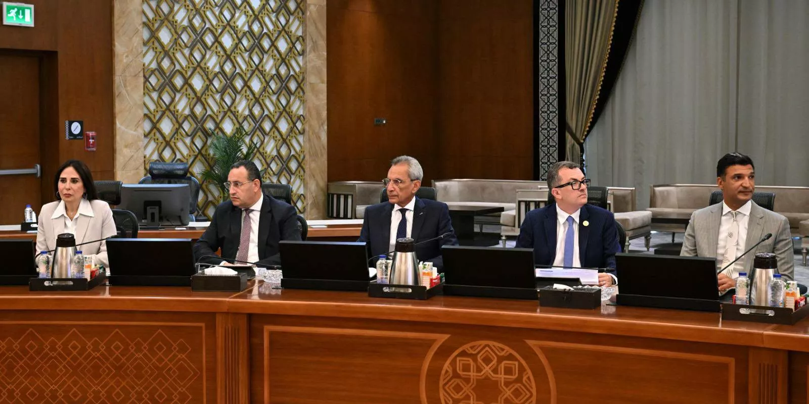 رئيس الوزراء يترأس الاجتماع الأسبوعي للحكومة