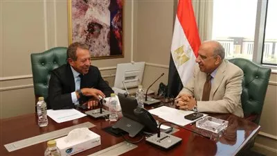 وزير «الكهرباء» يتابع مستجدات تنفيذ مشروع لطاقة الرياح بقدرة 900 ميجاوات