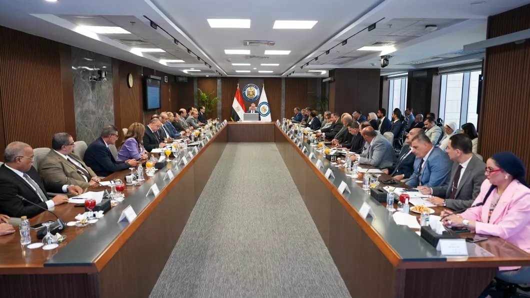 وزير البترول يترأس اجتماع الشركة العامة للبترول
