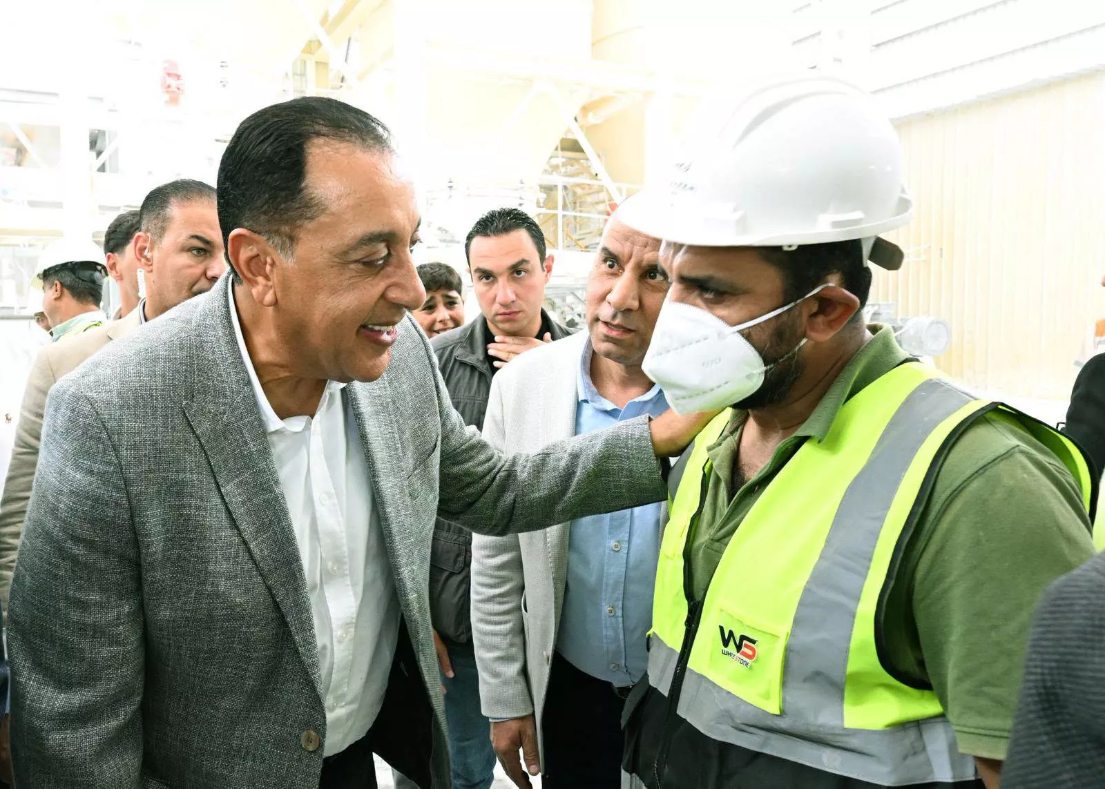 رئيس الوزراء يفتتح مصنع وايت ستون إيجيبت للتعدين