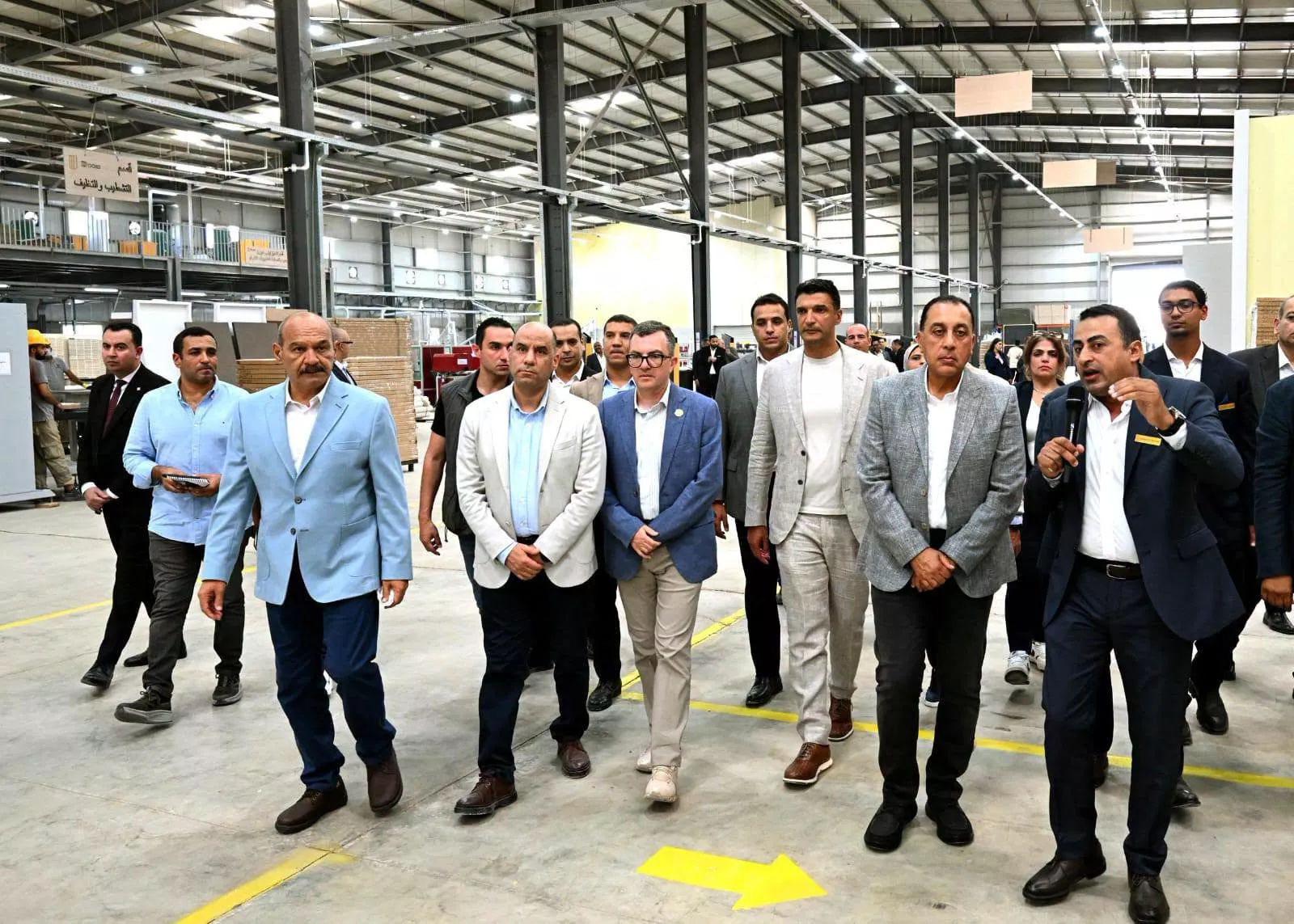 رئيس الوزراء يفتتح المرحلة الأولى من مصنع ديزاينى دورز