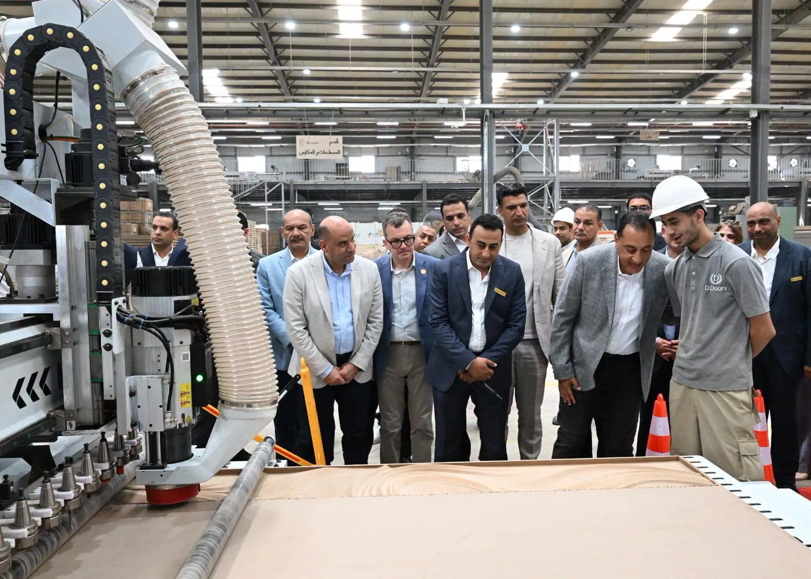 رئيس الوزراء يفتتح المرحلة الأولى من مصنع ديزاينى دورز