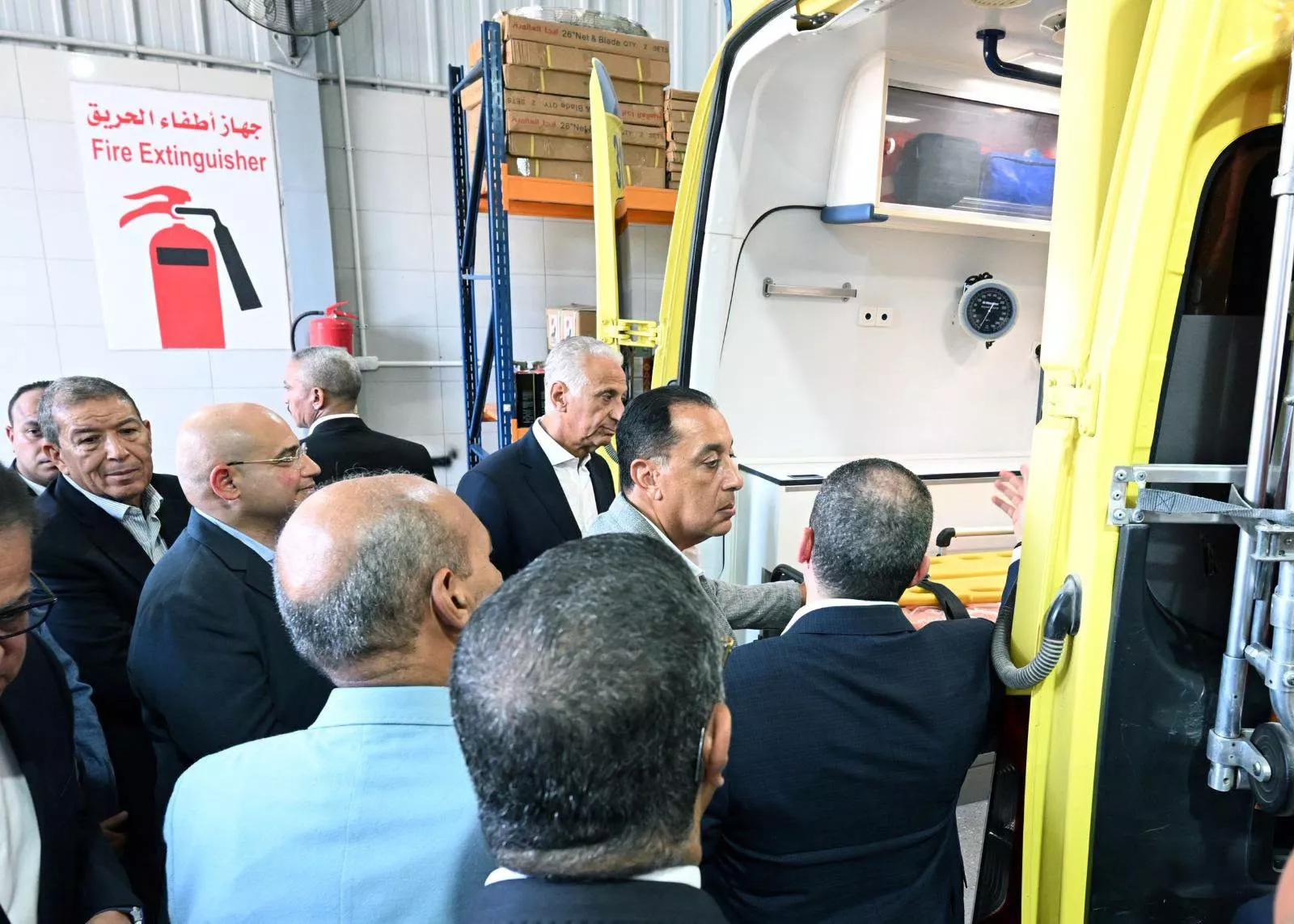 رئيس الوزراء يفتتح مصنعي تكنوفيجن لتجهيز سيارات الإسعاف
