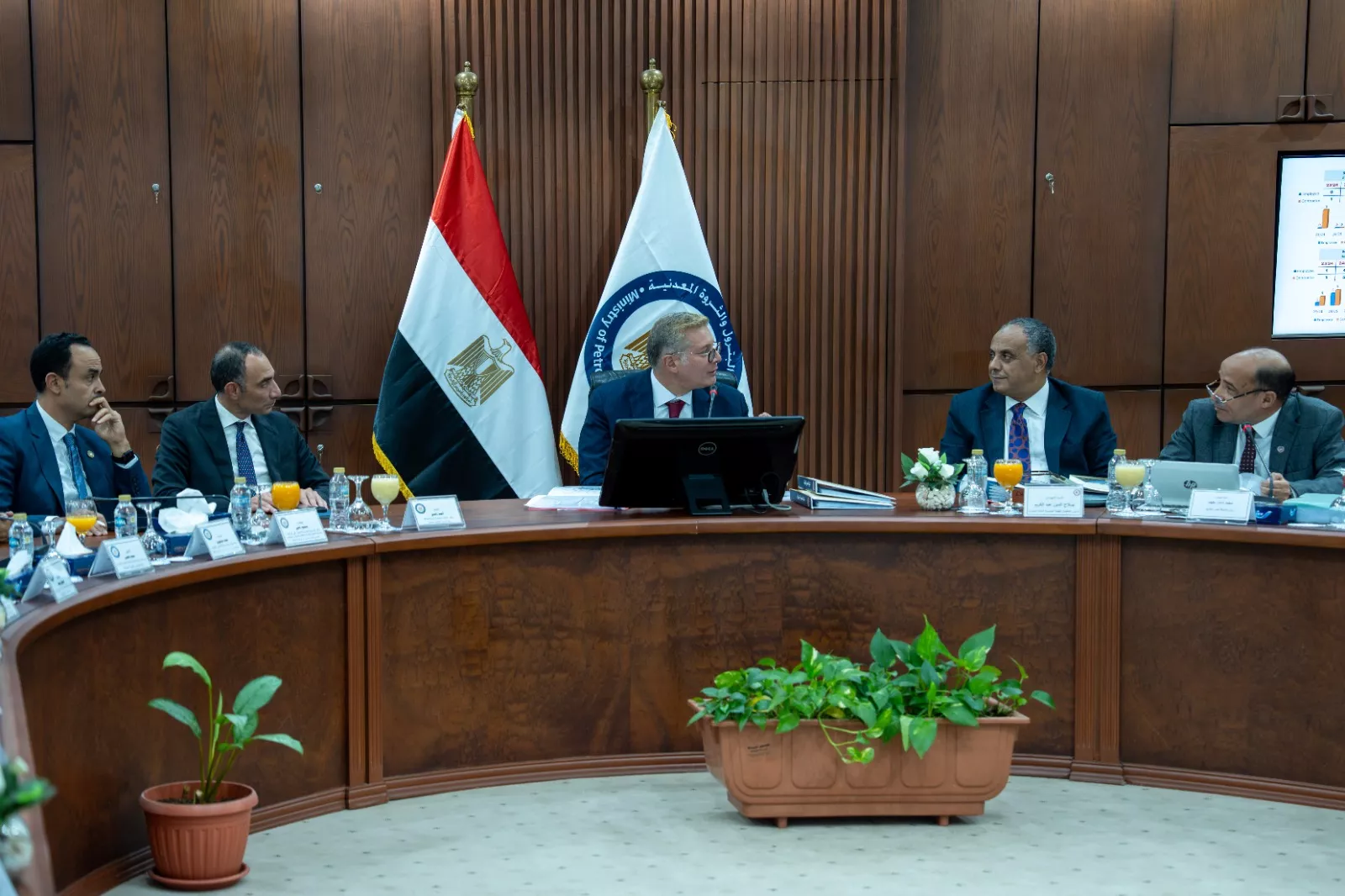 وزير البترول يترأس اجتماع الجمعية العامة لشركة مصر للبترول