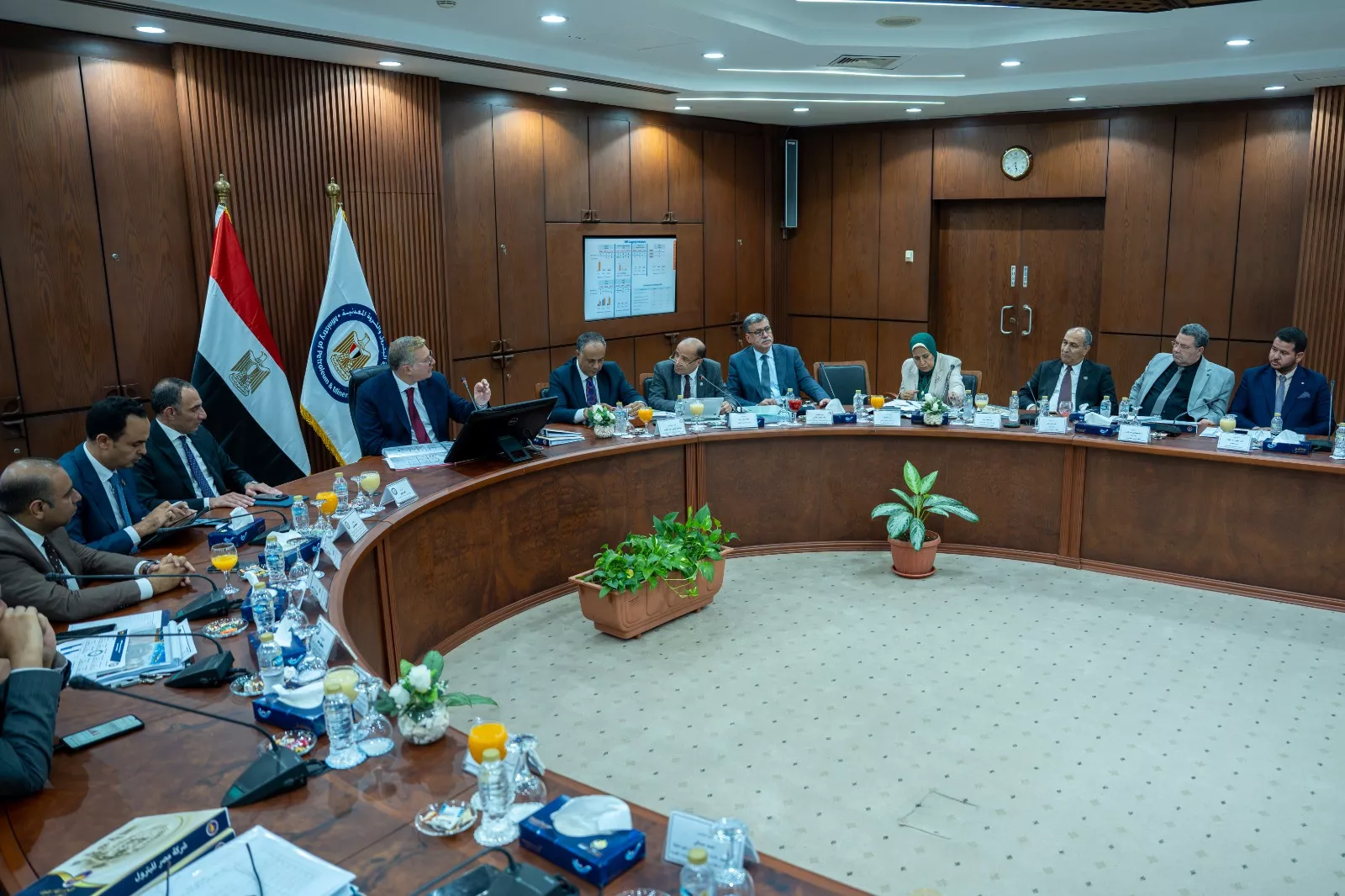 وزير البترول يترأس اجتماع الجمعية العامة لشركة مصر للبترول