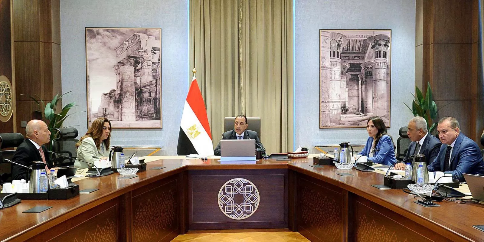 رئيس الوزراء يتابع تنفيذ تكليفات الرئيس بتخضير القاهرة
