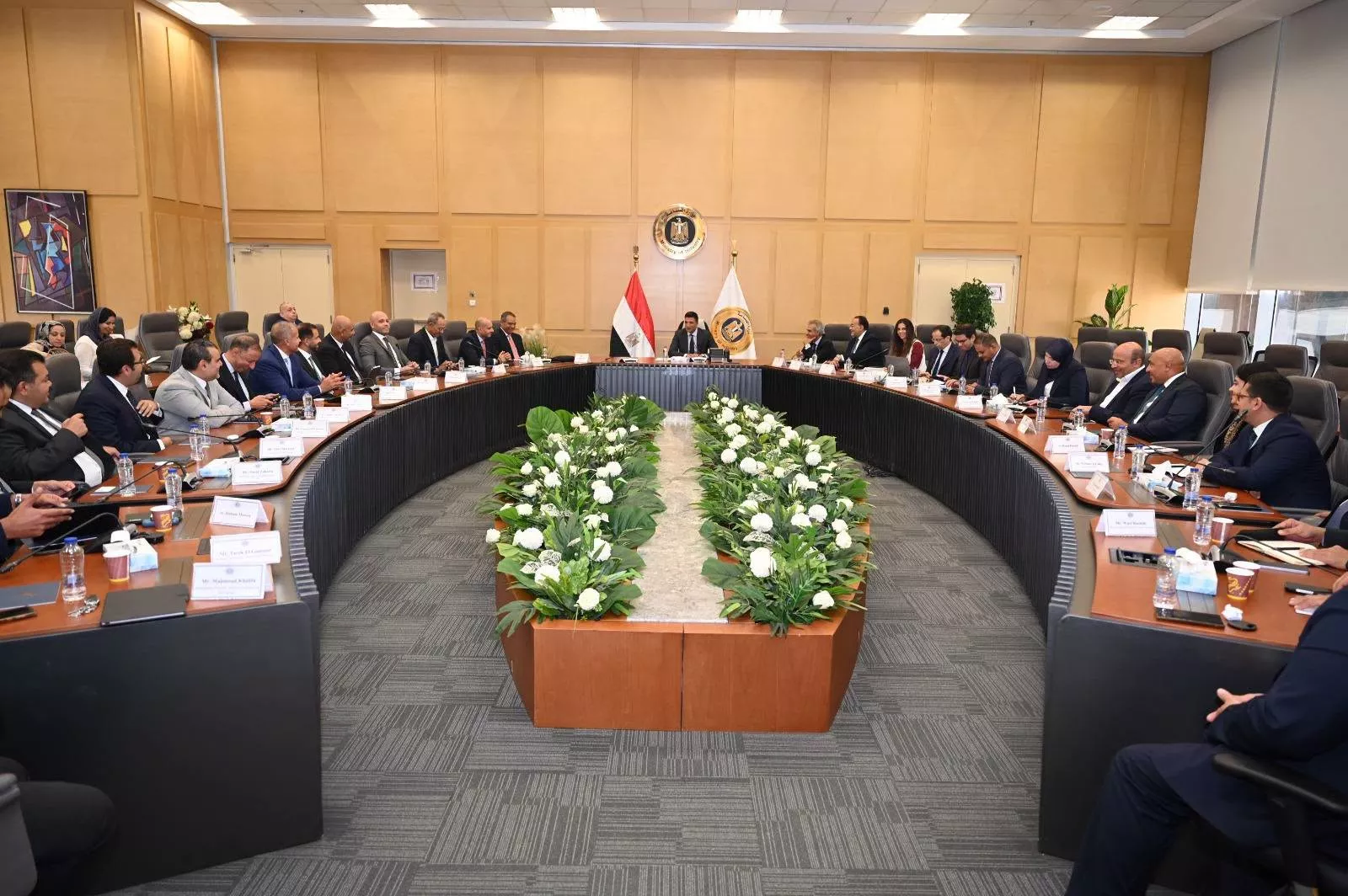 وزير الصناعة يجتمع مع الجمعية المصرية للاستثمار المباشر ورأس المال المخاطر