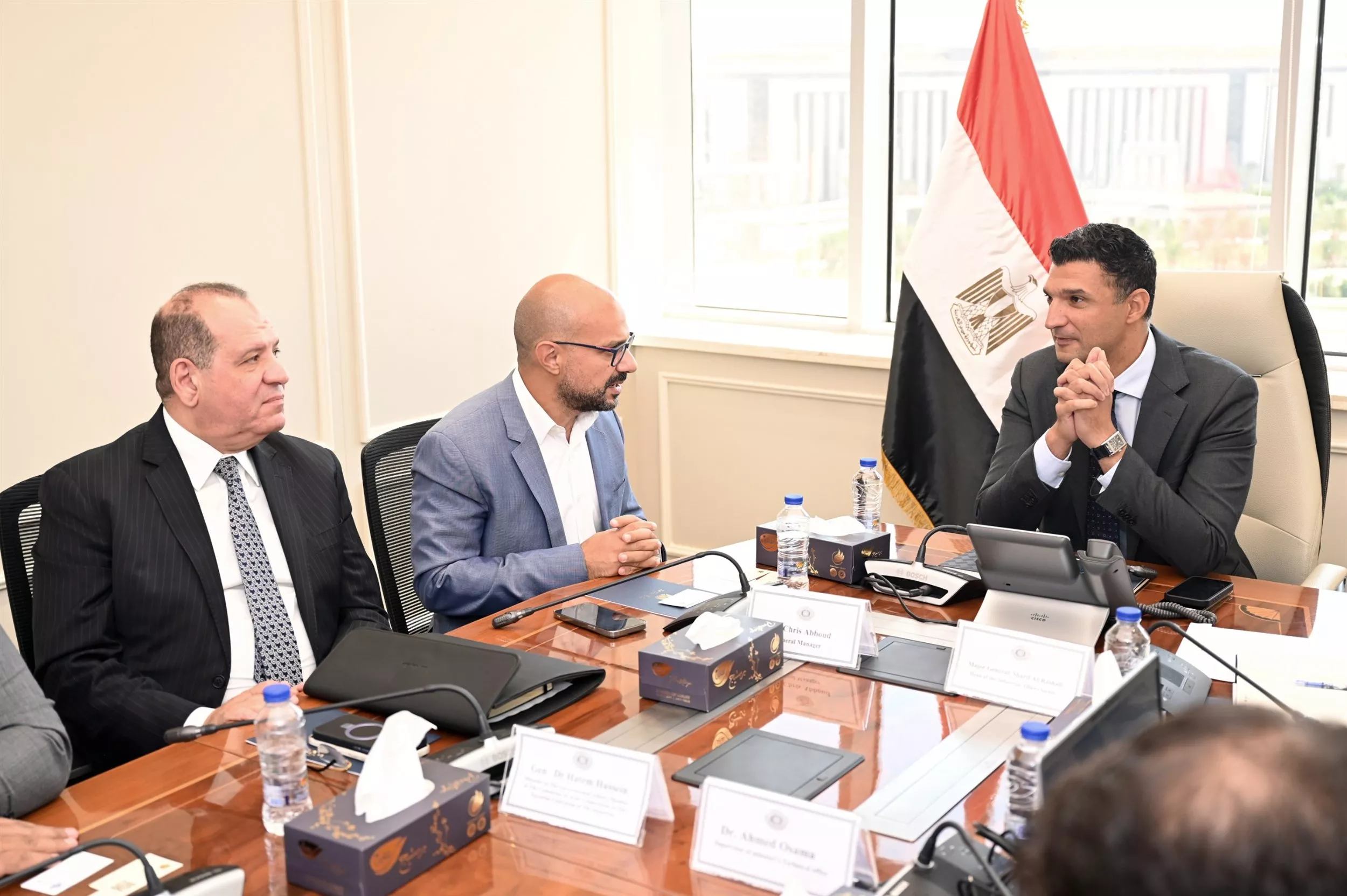 وزير الصناعة يجتمع مع ممثلي شركة بيتي مصر للصناعات الغذائية