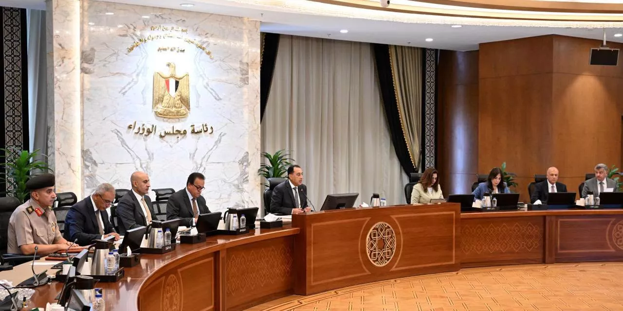 مدبولي يتابع الموقف التنفيذي للمبادرة الرئاسية حياة كريمة