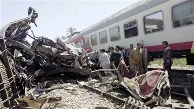 «النقل» تشكل لجنة فنية لتحديد ملابسات حادث تصادم قطاري بضائع في العياط