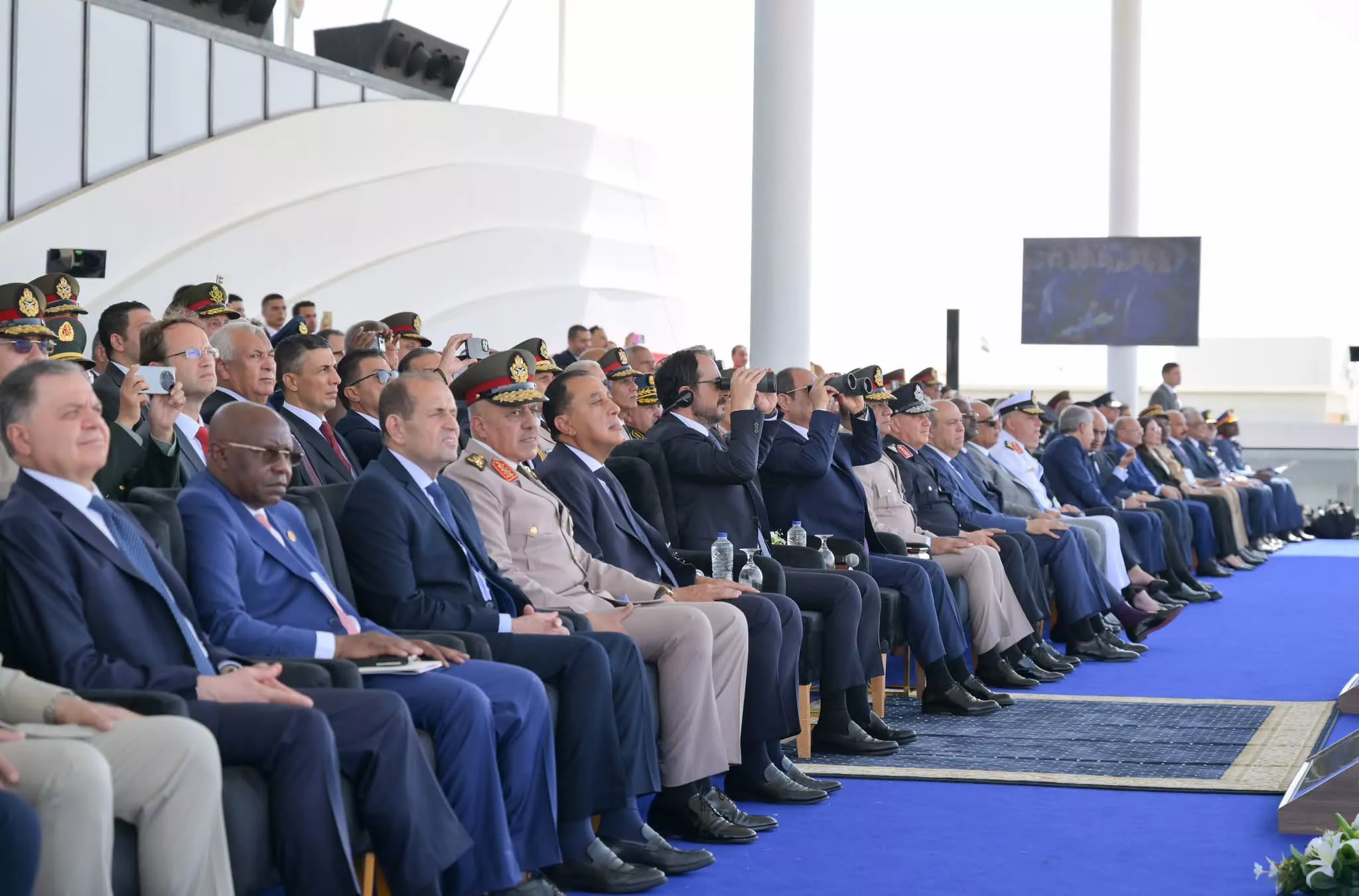 الرئيس السيسي يفتتح معرض العلمين الدولي للطيران والفضاء 2026