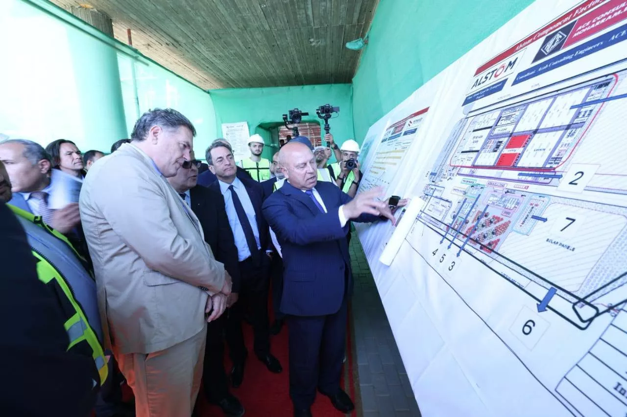 وزير النقل ونظيره الفرنسي يتفقدان مجمع ألستوم الصناعي