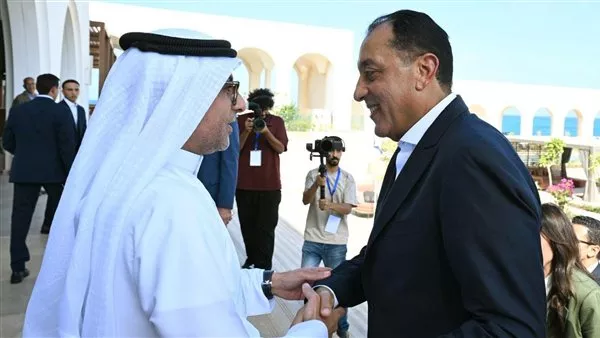 رئيس الوزراء يتفقد مشروعات تنمية مدينة رأس الحكمة الجديدة