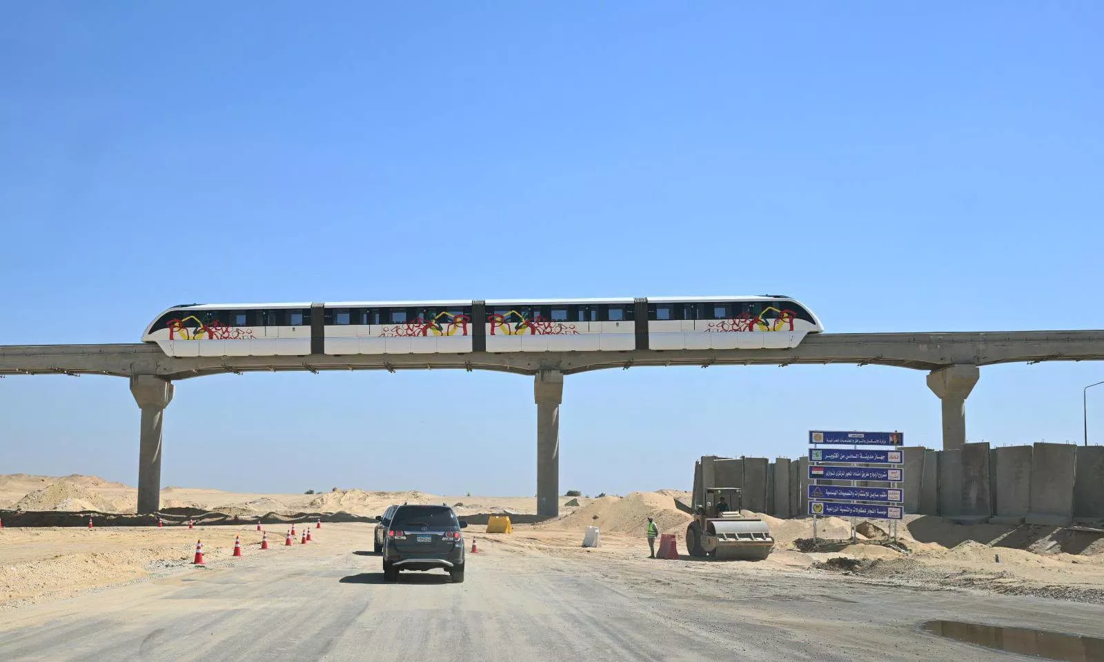 رئيس الوزراء يتفقد عددا من مشروعات وزارة النقل