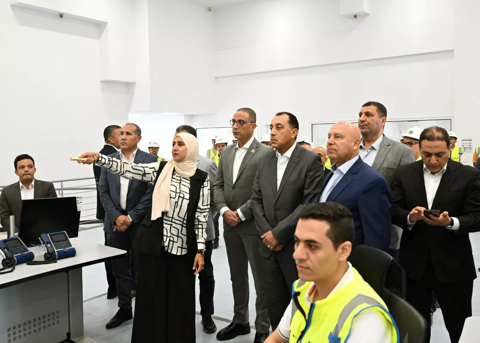 رئيس الوزراء يتفقد عددا من مشروعات وزارة النقل