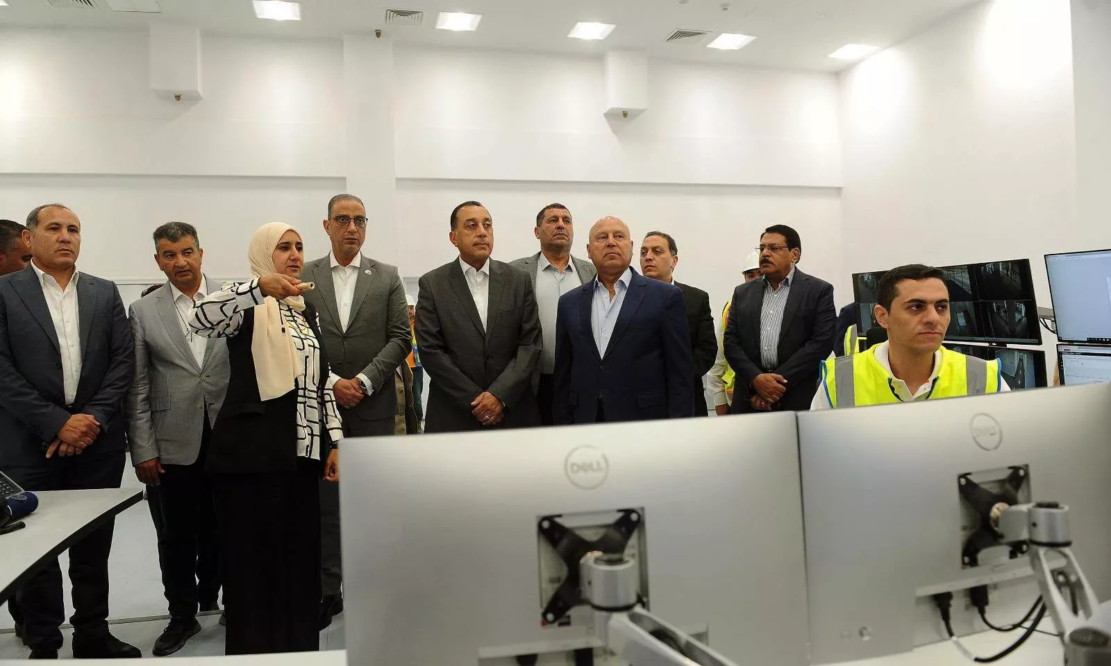 رئيس الوزراء يتفقد عددا من مشروعات وزارة النقل