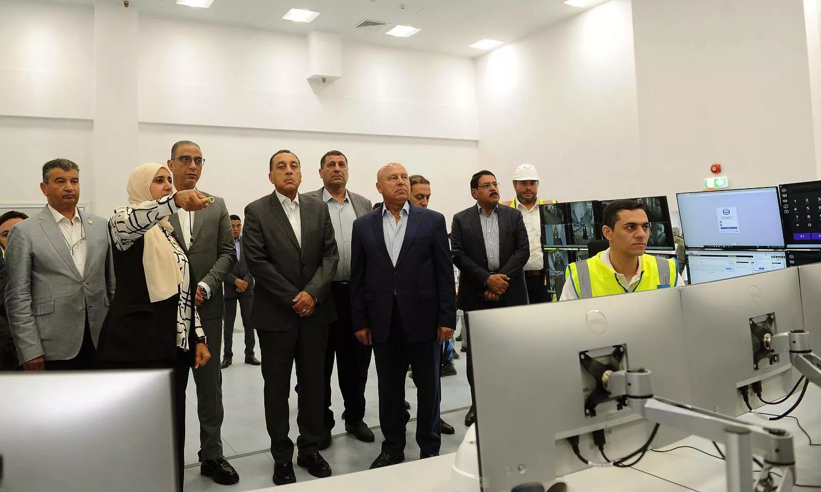 رئيس الوزراء يتفقد عددا من مشروعات وزارة النقل