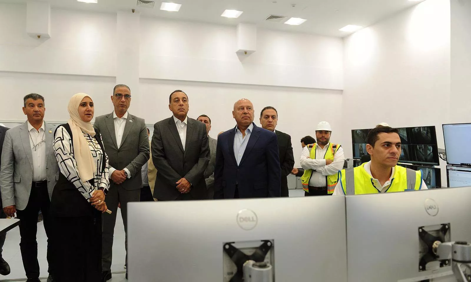 رئيس الوزراء يتفقد عددا من مشروعات وزارة النقل