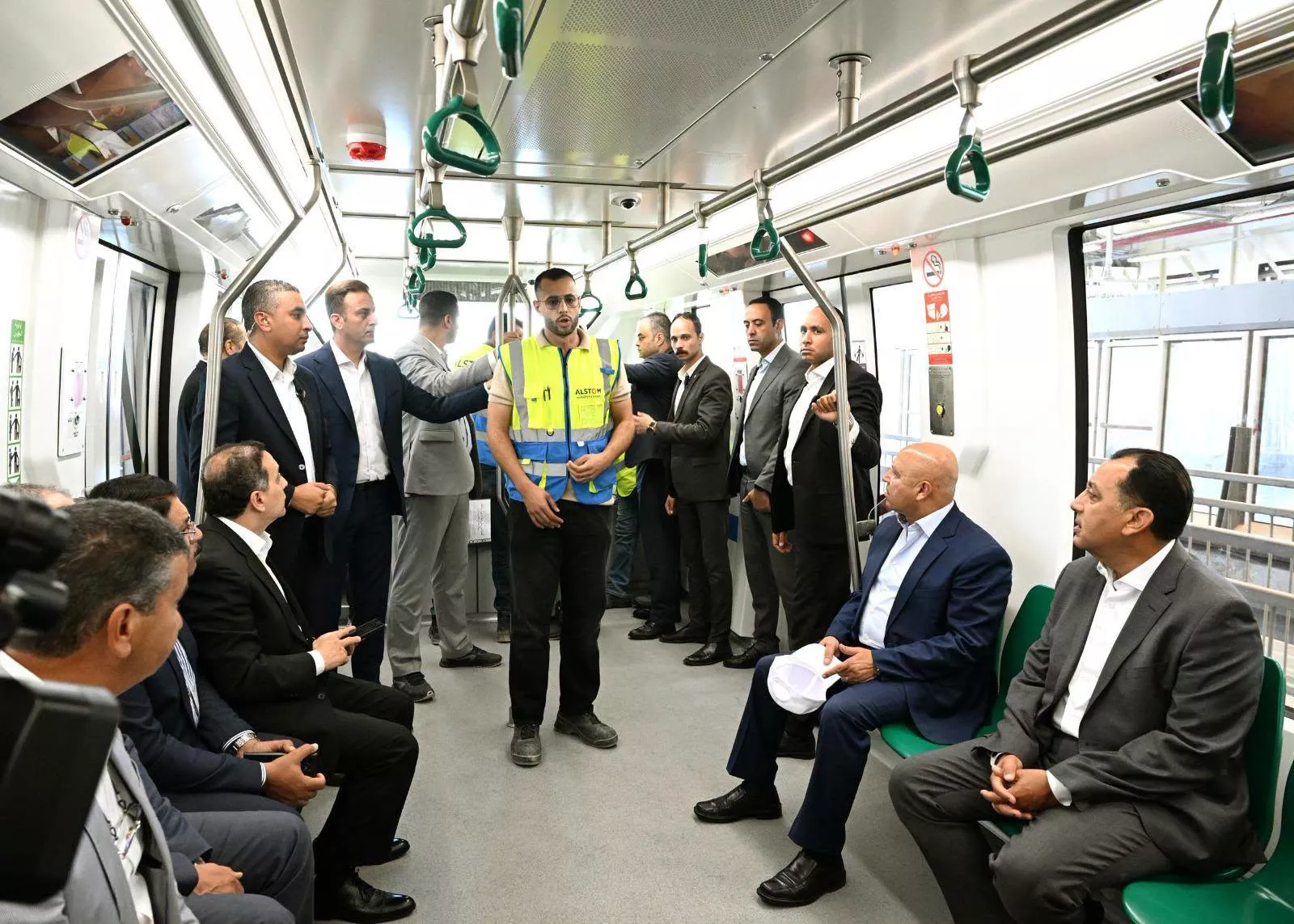 رئيس الوزراء يتفقد عددا من مشروعات وزارة النقل