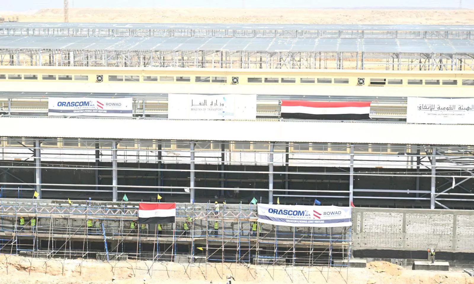 رئيس الوزراء يتفقد مشروع الخط الأول من شبكة القطار الكهربائي