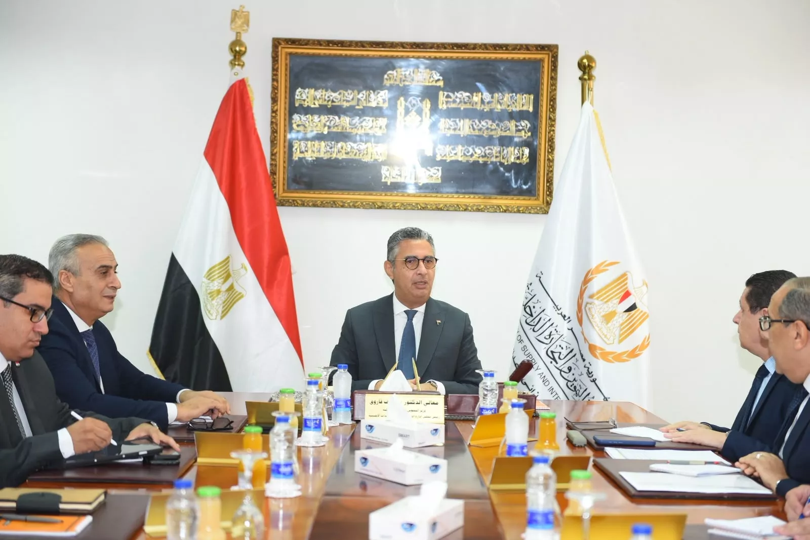 وزير التموين يترأس غرفة عمليات متابعة تنفيذ مبادرة خفض أسعار السلع
