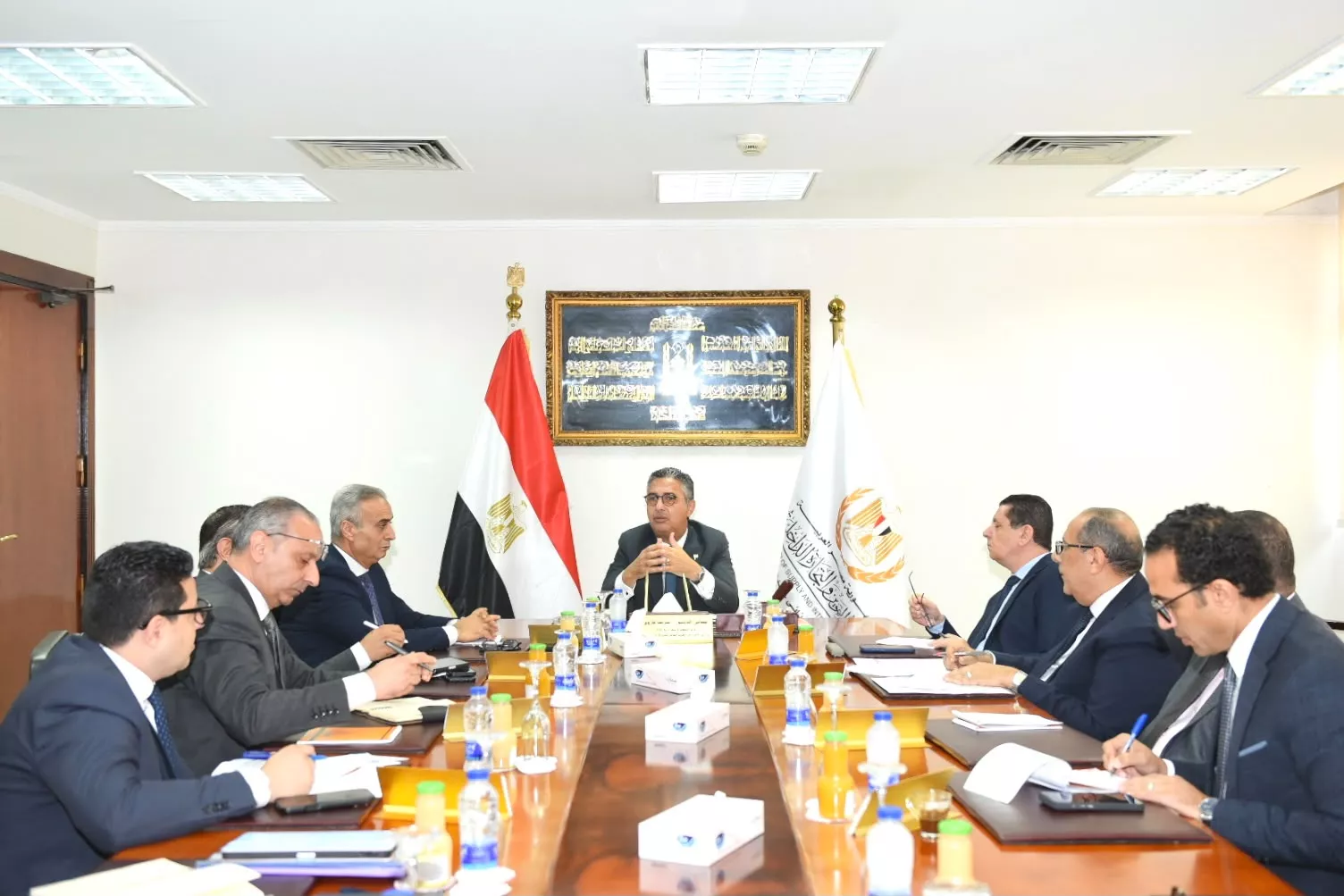 وزير التموين يترأس غرفة عمليات متابعة تنفيذ مبادرة خفض أسعار السلع