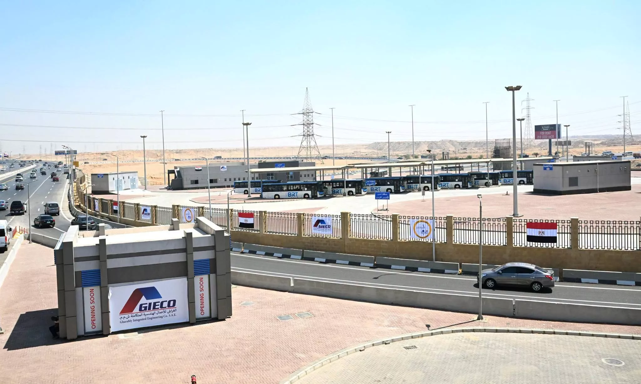 رئيس الوزراء يتفقد المرحلة الثانية من الأتوبيس الترددي