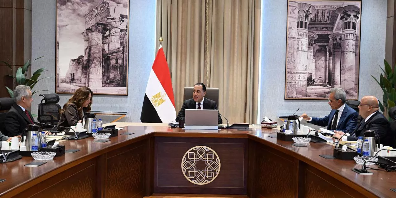 رئيس الوزراء يستعرض التعديلات المقترحة على قانون التصالح في بعض مخالفات البناء