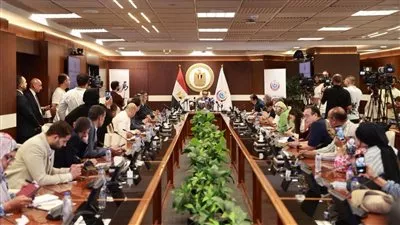 «الصحة» تعلن توطين صناعة 9 مستحضرات لعلاج الأورام وأمراض الدم