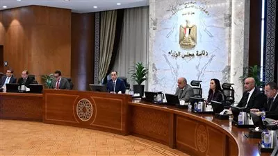 رئيس الوزراء يتابع مستجدات إعداد برنامج التحول الاقتصادي الوطني